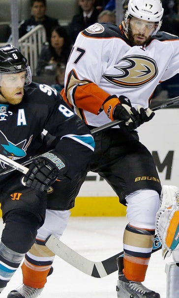 Sharks use 5-goal second to beat Ducks 6-3